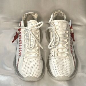 Steve Madden White/Red Measure Sneaker
